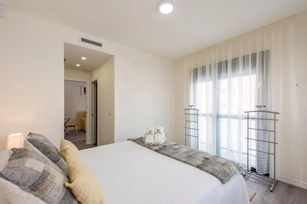 Modern Apartment Next To Train/Bus Station Málaga